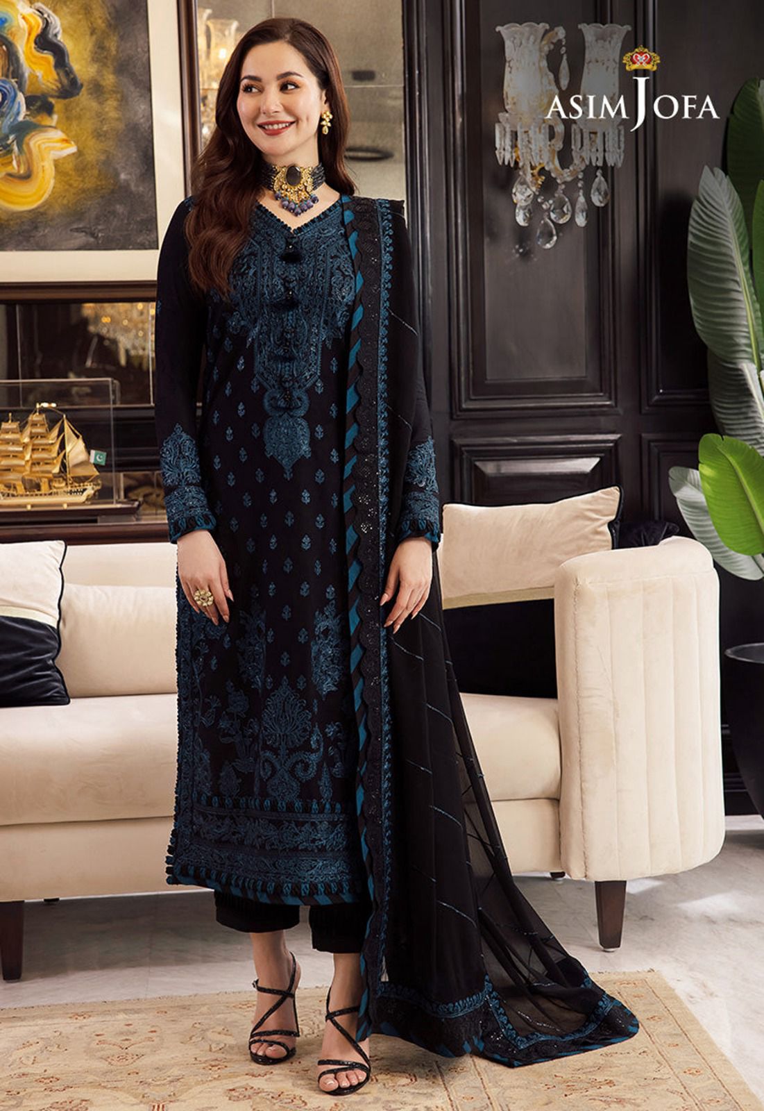 heavy embroidered lawn 3pc