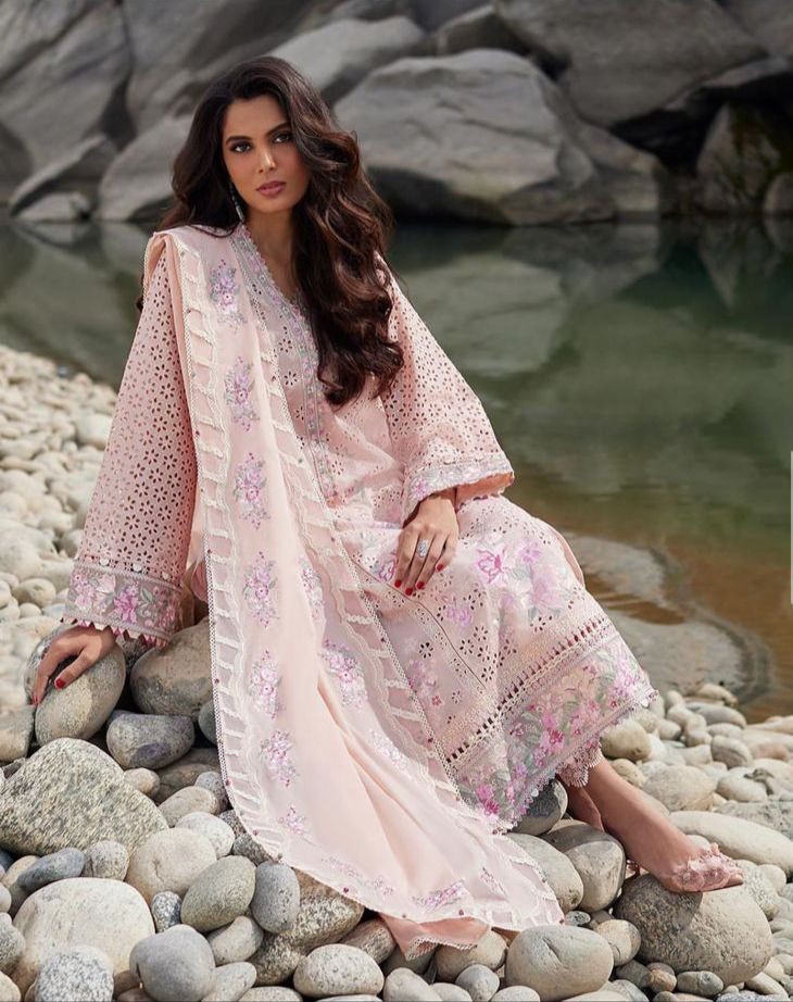 luxury lawn 3pc suit